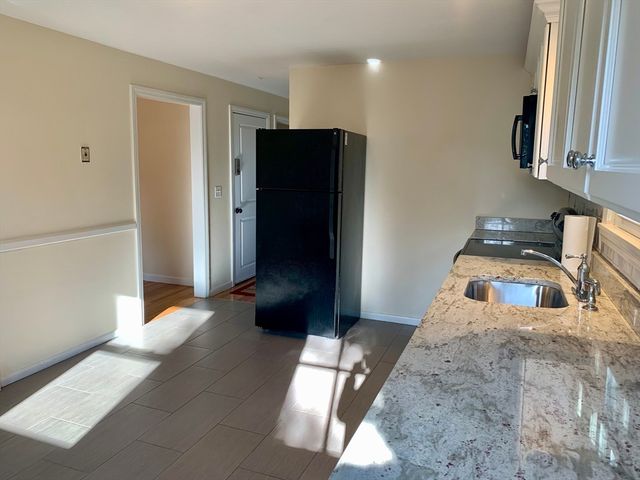 18 Guernsey Street 2, Marblehead, MA 01945