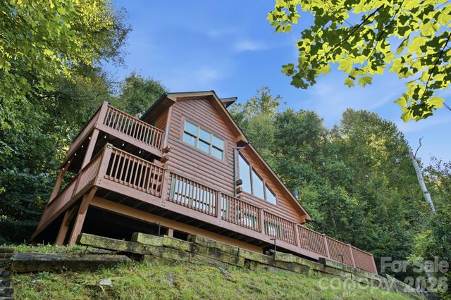 291 Appalachian Trail, Maggie Valley, NC 28751