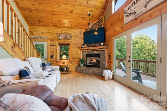 291 Appalachian Trail, Maggie Valley, NC 28751