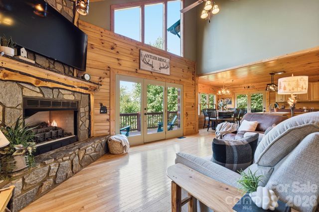 291 Appalachian Trail, Maggie Valley, NC 28751