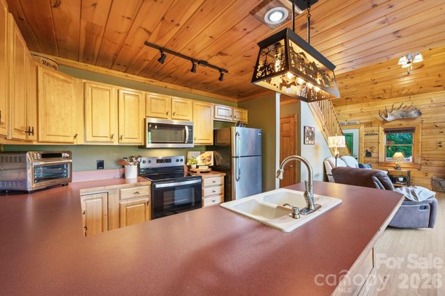 291 Appalachian Trail, Maggie Valley, NC 28751