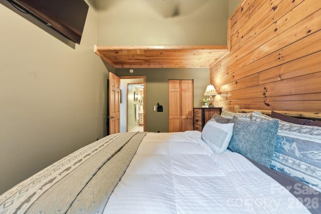 291 Appalachian Trail, Maggie Valley, NC 28751
