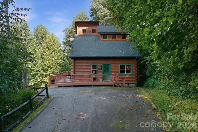 291 Appalachian Trail, Maggie Valley, NC 28751