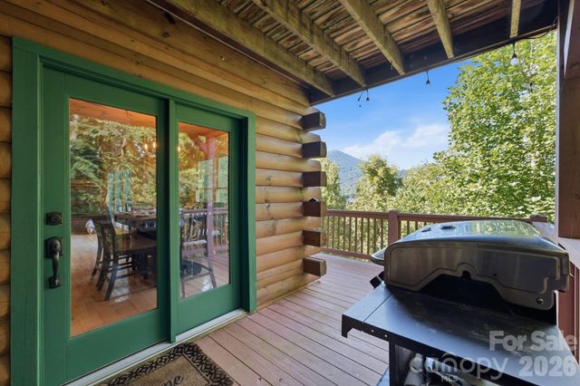 291 Appalachian Trail, Maggie Valley, NC 28751