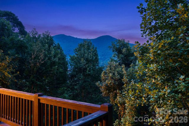 291 Appalachian Trail, Maggie Valley, NC 28751