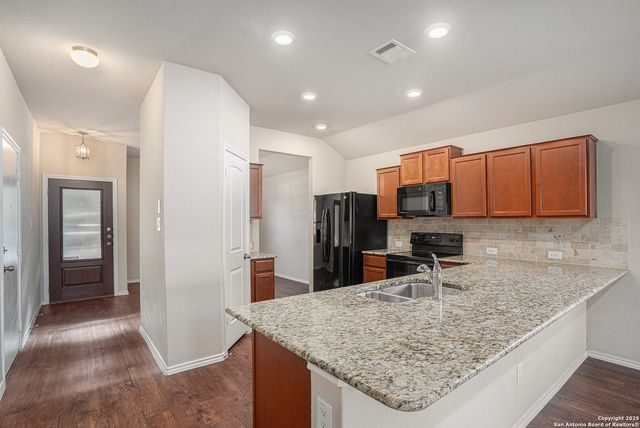 144 Field, New Braunfels, TX 78130