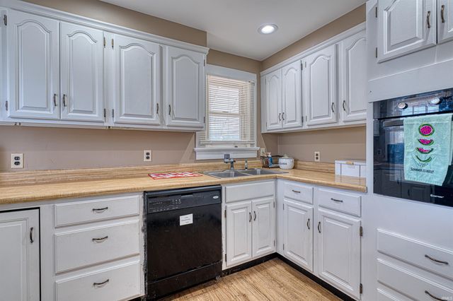 1400 N Boeke Road, Evansville, IN 47711