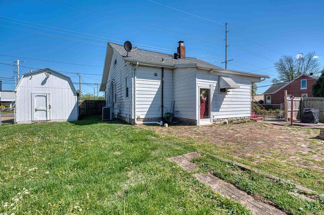 1400 N Boeke Road, Evansville, IN 47711