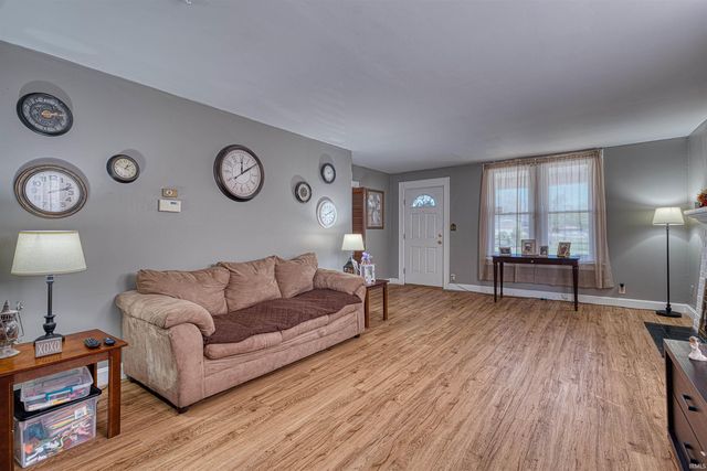 1400 N Boeke Road, Evansville, IN 47711