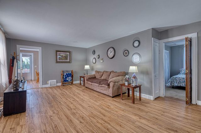 1400 N Boeke Road, Evansville, IN 47711