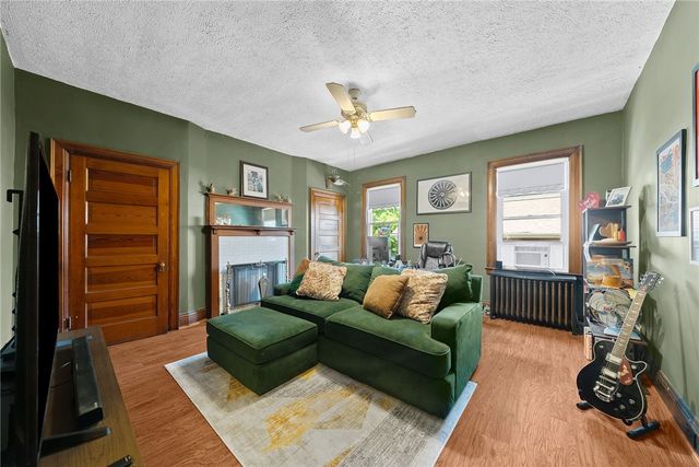 221 N Wade Ave, E Washington Boro, PA 15301