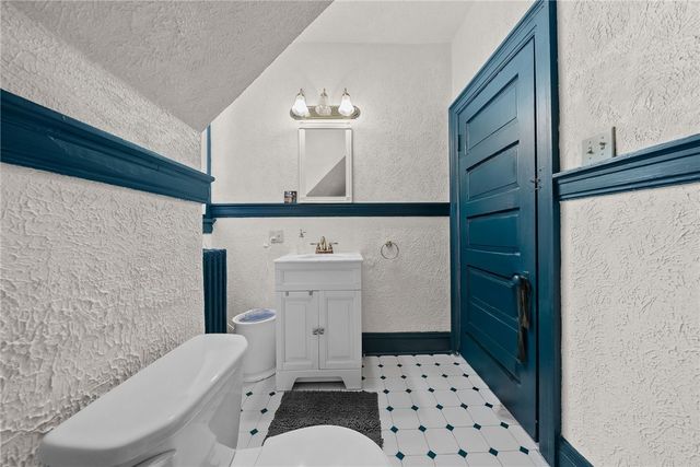 221 N Wade Ave, E Washington Boro, PA 15301