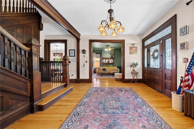 221 N Wade Ave, E Washington Boro, PA 15301