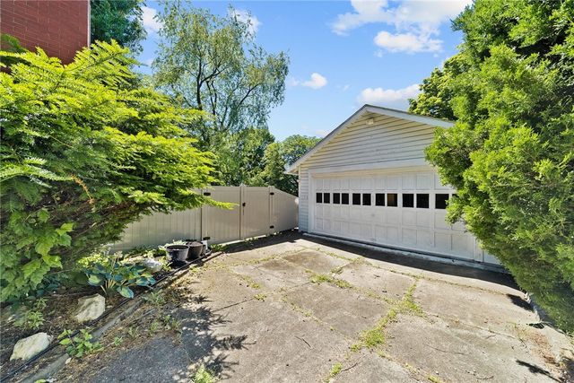 221 N Wade Ave, E Washington Boro, PA 15301
