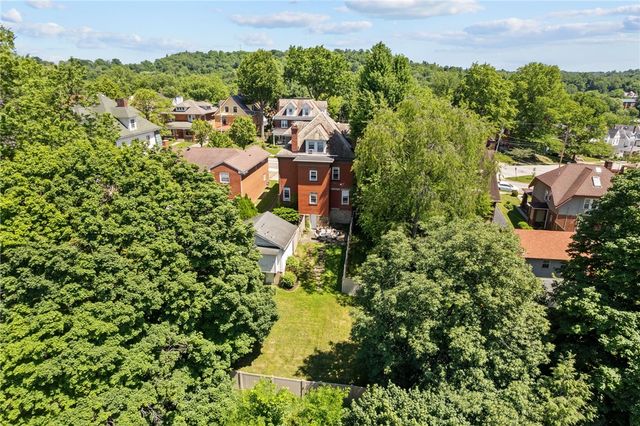 221 N Wade Ave, E Washington Boro, PA 15301