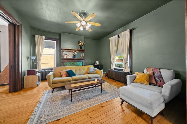 221 N Wade Ave, E Washington Boro, PA 15301