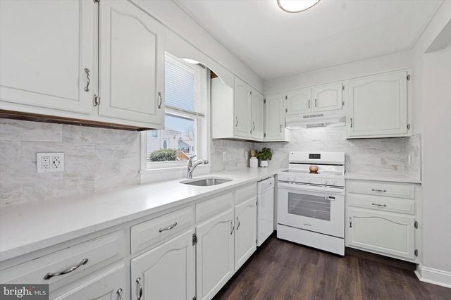 1042 RANDALL AVE, Upper Chichester, PA 19061