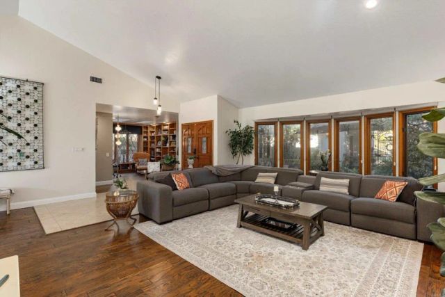 1152 Jugador Ct, San Marcos, CA 92078