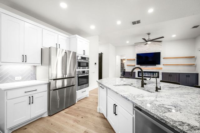 2473 KOOKABURRA DR, New Braunfels, TX 78132