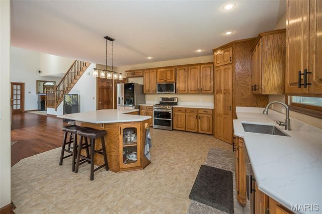 2407 Timber Creek, St Jacob, IL 62281
