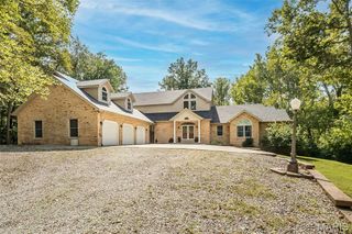 2407 Timber Creek, St Jacob, IL 62281