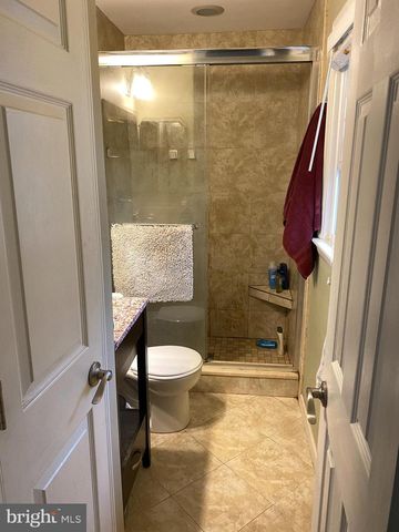 4217 UNIVERSITY DR, Fairfax, VA 22030
