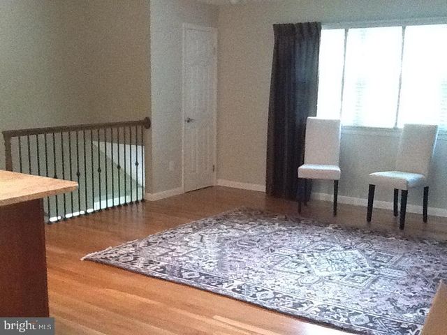 4217 UNIVERSITY DR, Fairfax, VA 22030