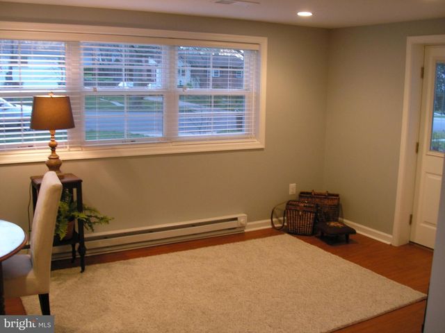 4217 UNIVERSITY DR, Fairfax, VA 22030