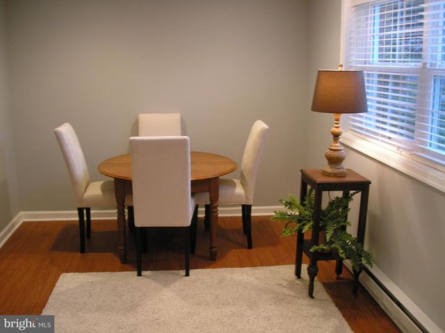 4217 UNIVERSITY DR, Fairfax, VA 22030