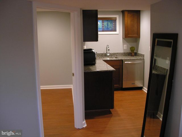 4217 UNIVERSITY DR, Fairfax, VA 22030