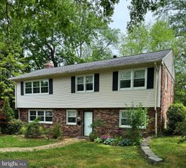 4217 UNIVERSITY DR, Fairfax, VA 22030