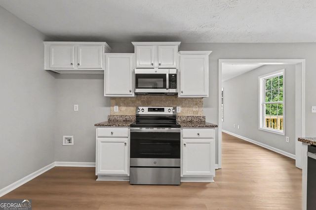 3747 Valley Bluff Lane, Snellville, GA 30039