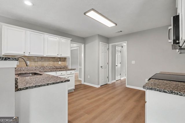 3747 Valley Bluff Lane, Snellville, GA 30039