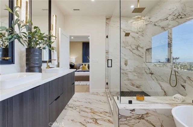 4201 Mesa, Torrance, CA 90505