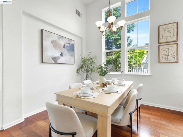 11 Meadows Ct, Fremont, CA 94539