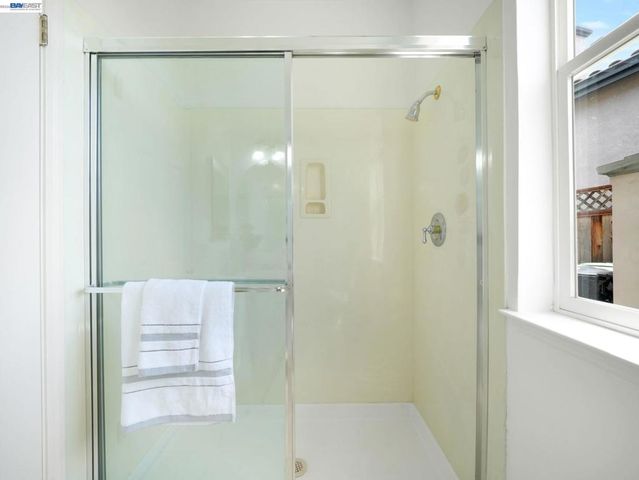 11 Meadows Ct, Fremont, CA 94539