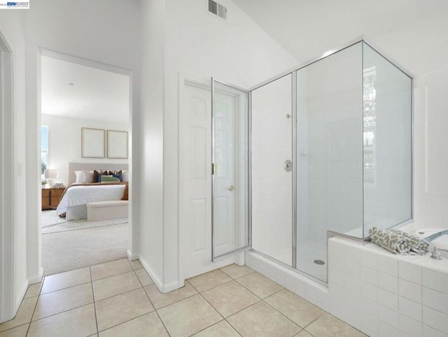 11 Meadows Ct, Fremont, CA 94539