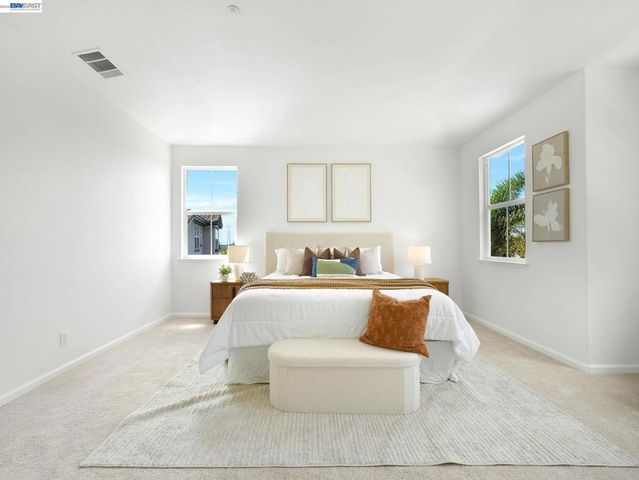 11 Meadows Ct, Fremont, CA 94539