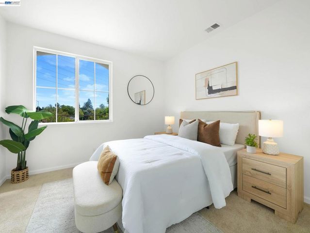 11 Meadows Ct, Fremont, CA 94539