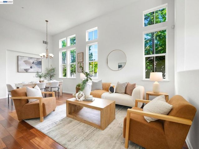 11 Meadows Ct, Fremont, CA 94539