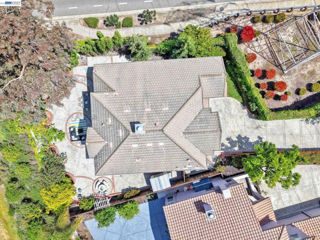 11 Meadows Ct, Fremont, CA 94539