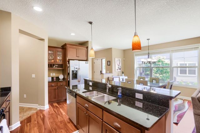 10734 Kingsfield Lane, Woodbury, MN 55129