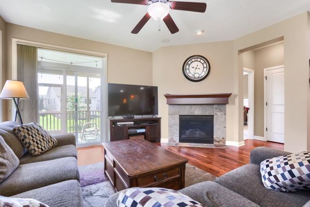 10734 Kingsfield Lane, Woodbury, MN 55129