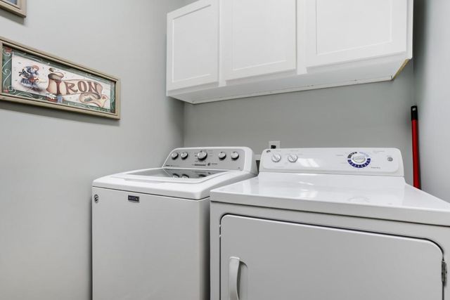 10734 Kingsfield Lane, Woodbury, MN 55129