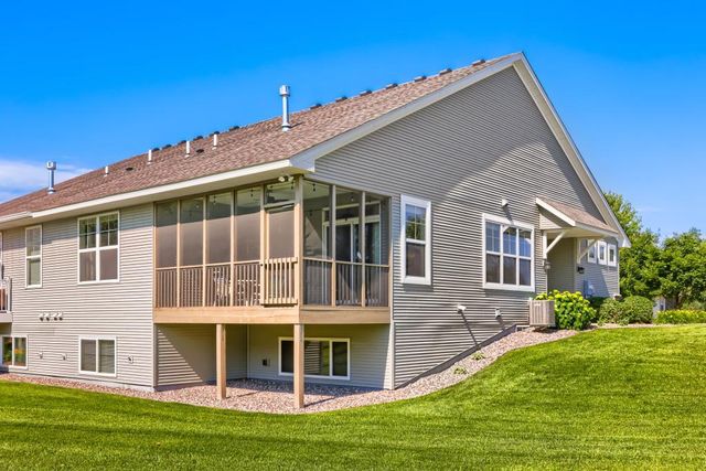 10734 Kingsfield Lane, Woodbury, MN 55129