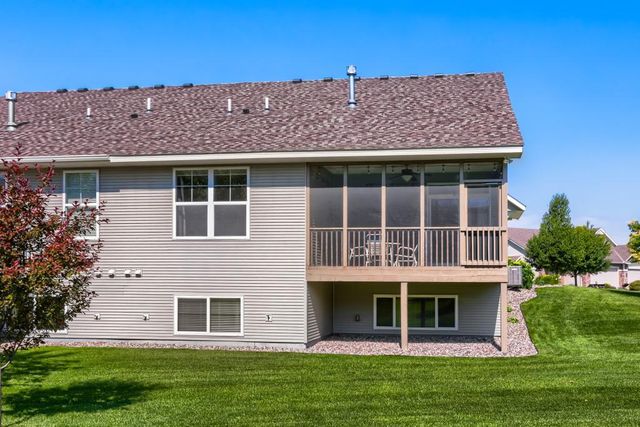 10734 Kingsfield Lane, Woodbury, MN 55129