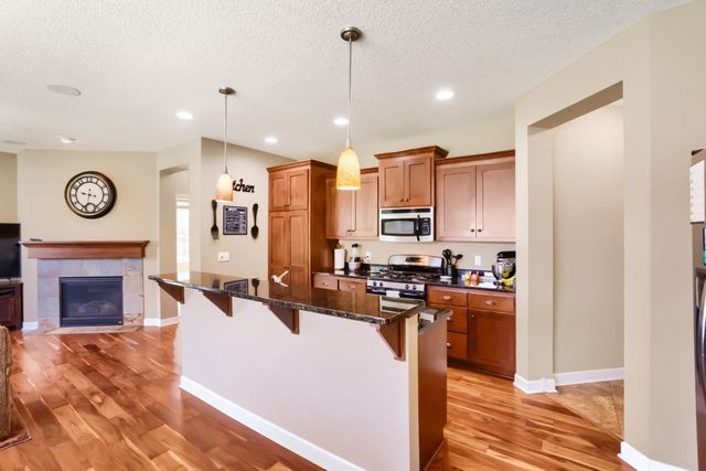 10734 Kingsfield Lane, Woodbury, MN 55129