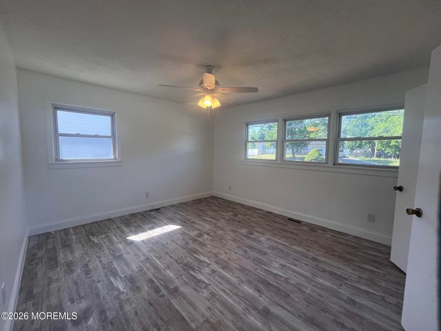 14 Wood Avenue A, Englishtown, NJ 07726