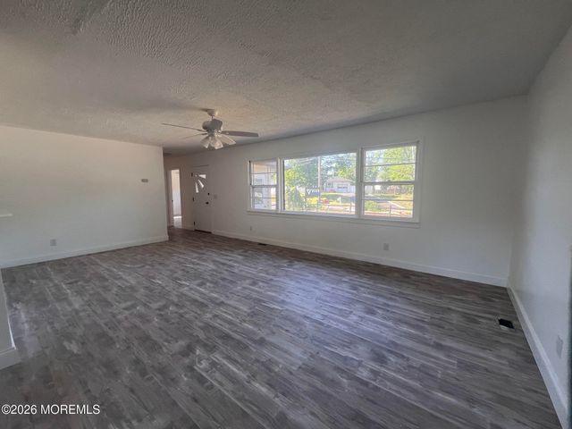 14 Wood Avenue A, Englishtown, NJ 07726