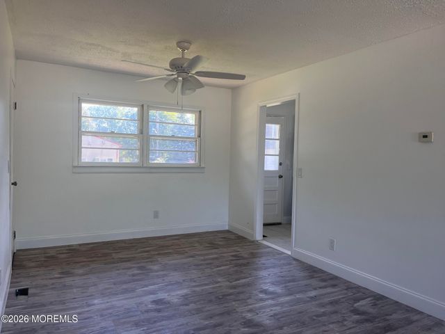 14 Wood Avenue A, Englishtown, NJ 07726